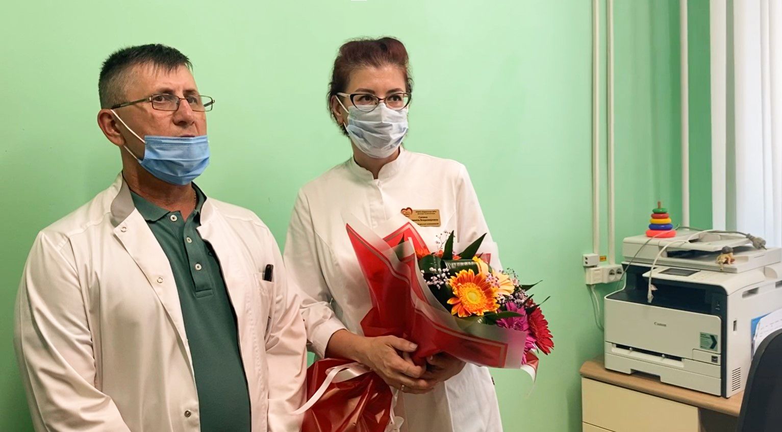 Не ушли из медицины даже в 90-е годы: семья врачей из Нерехты отмечает 25-летие свадьбы