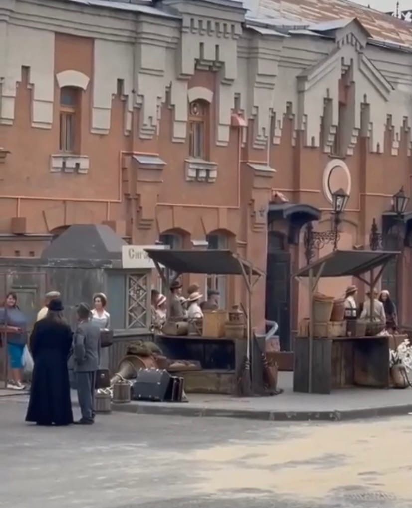 Съемки сериала «Ростов» в Костроме: что творится на площадке