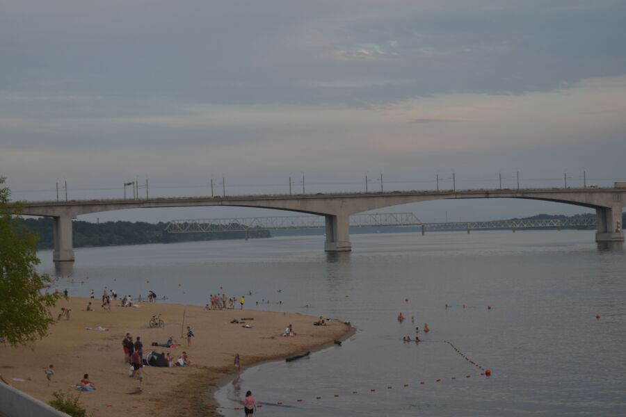 Потрескавшийся мост через Волгу в Костроме приказали ремонтировать по ночам