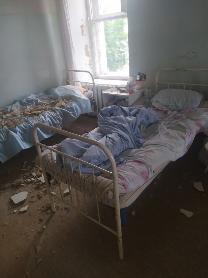 Часть потолка рухнула в отделении гинекологии Костромы