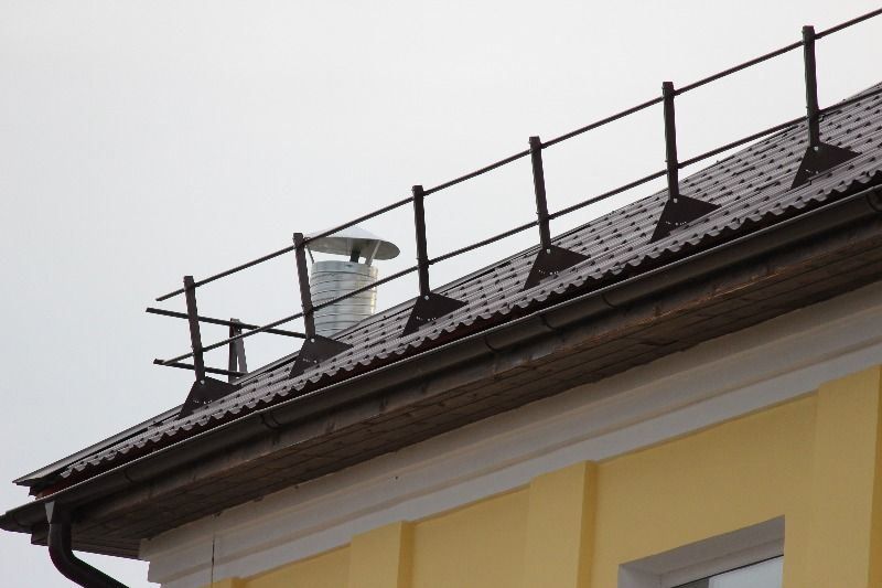 Управляющим компаниям в Костроме погрозили пальчиком за будущие сосульки на крышах
