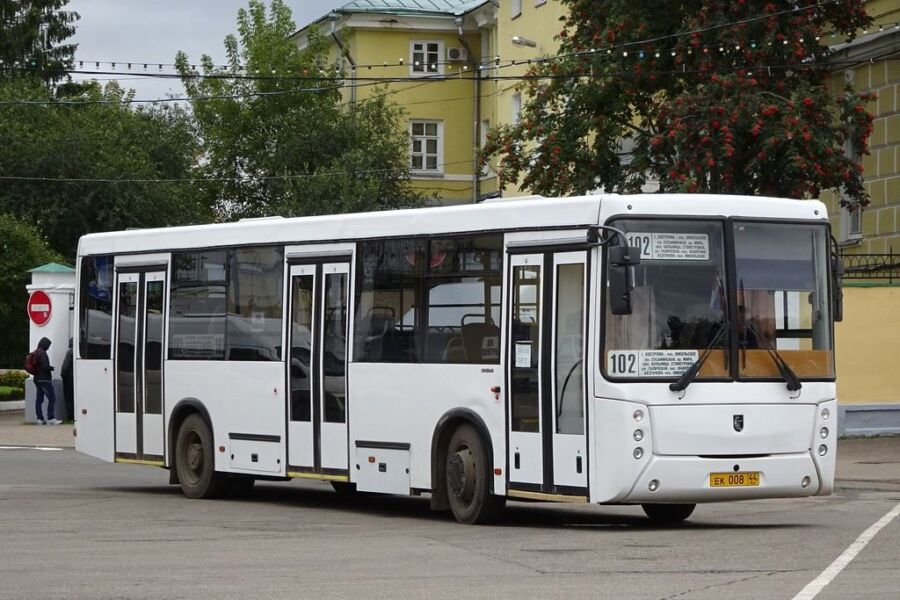 Перевозчика в Костроме отчитали за безнал в автобусах
