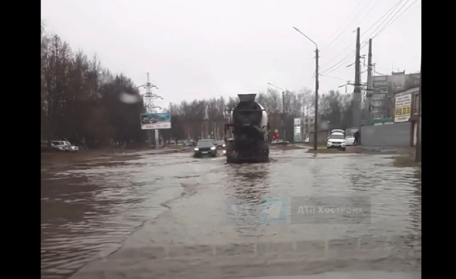 Достаем весла: улицу Димитрова в Костроме снова переименовали в пролив